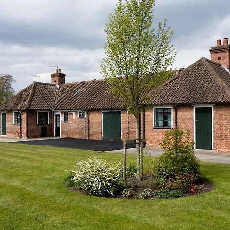 The Stable At Racecourse * יורק
